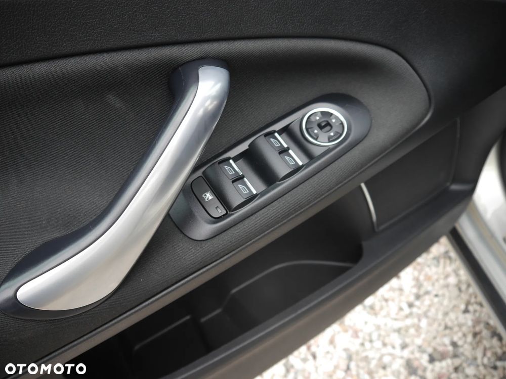 Ford Mondeo 2.0 Ghia Executive - 13