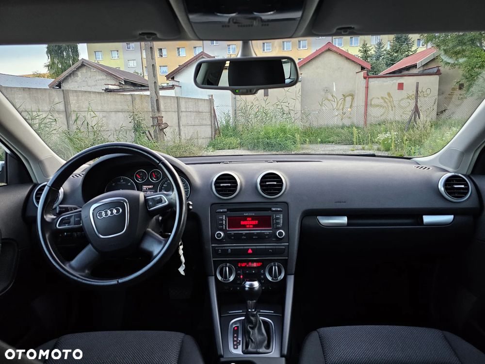 Audi A3 Sportback 1.6 TDI (clean diesel) S tronic S line Sportpaket - 8