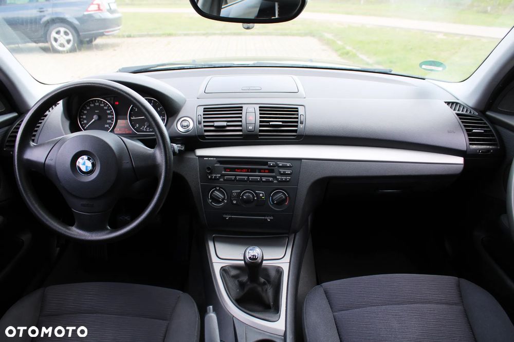 BMW Seria 1 116i - 17