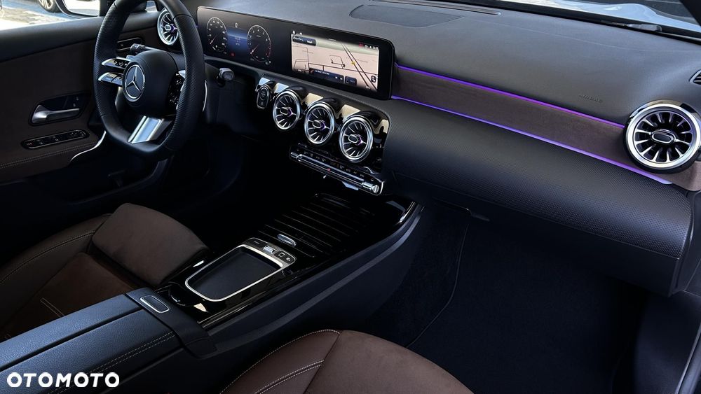 Mercedes-Benz Klasa A 200 AMG Line 7G-DCT - 23