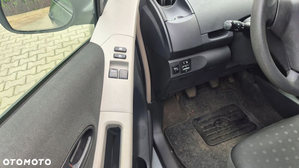 Toyota Yaris 1.0 Luna A/C - 10