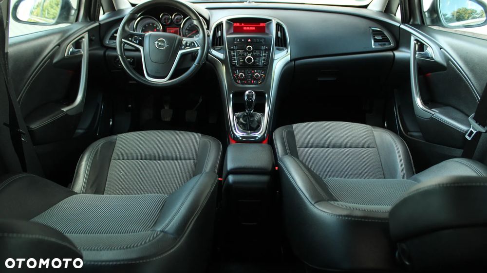 Opel Astra 1.4 Turbo Cosmo - 34