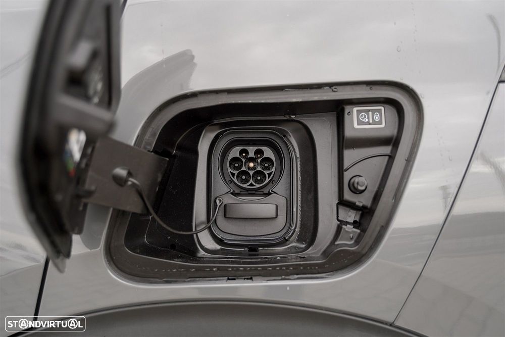 Peugeot e-2008 54 kWh Allure - 36