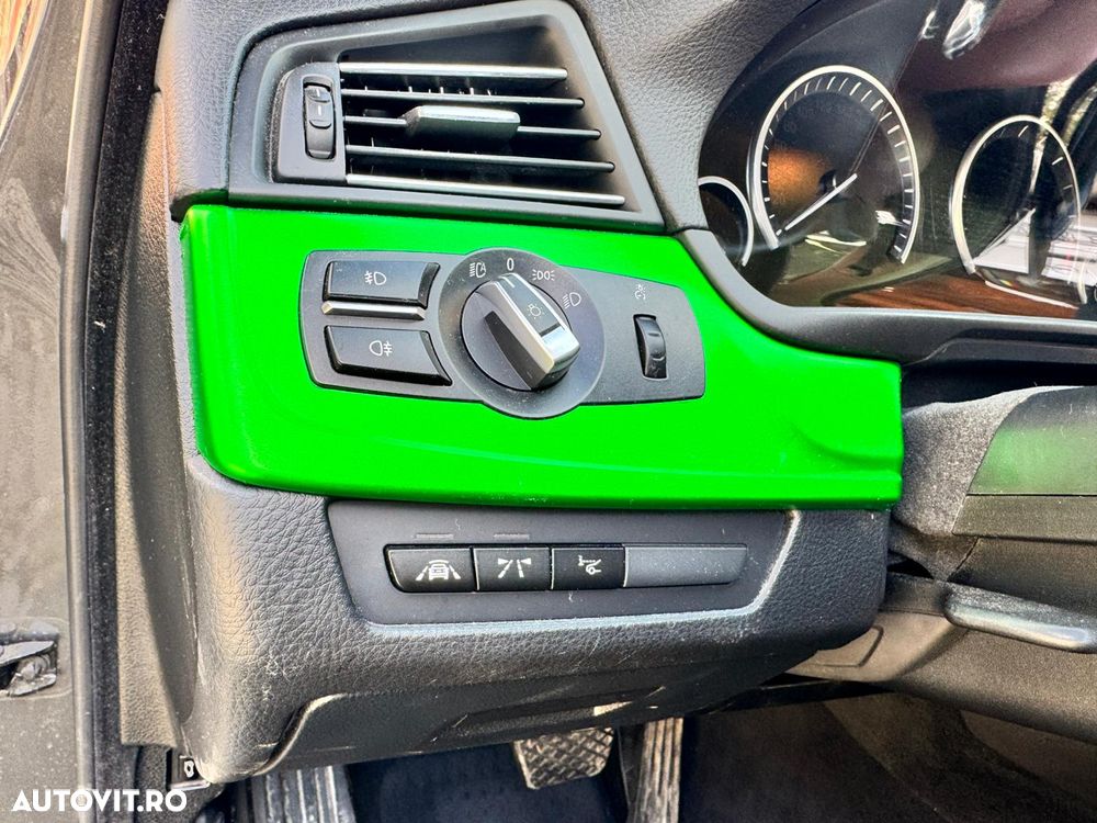 BMW Seria 5 520d xDrive AT - 17