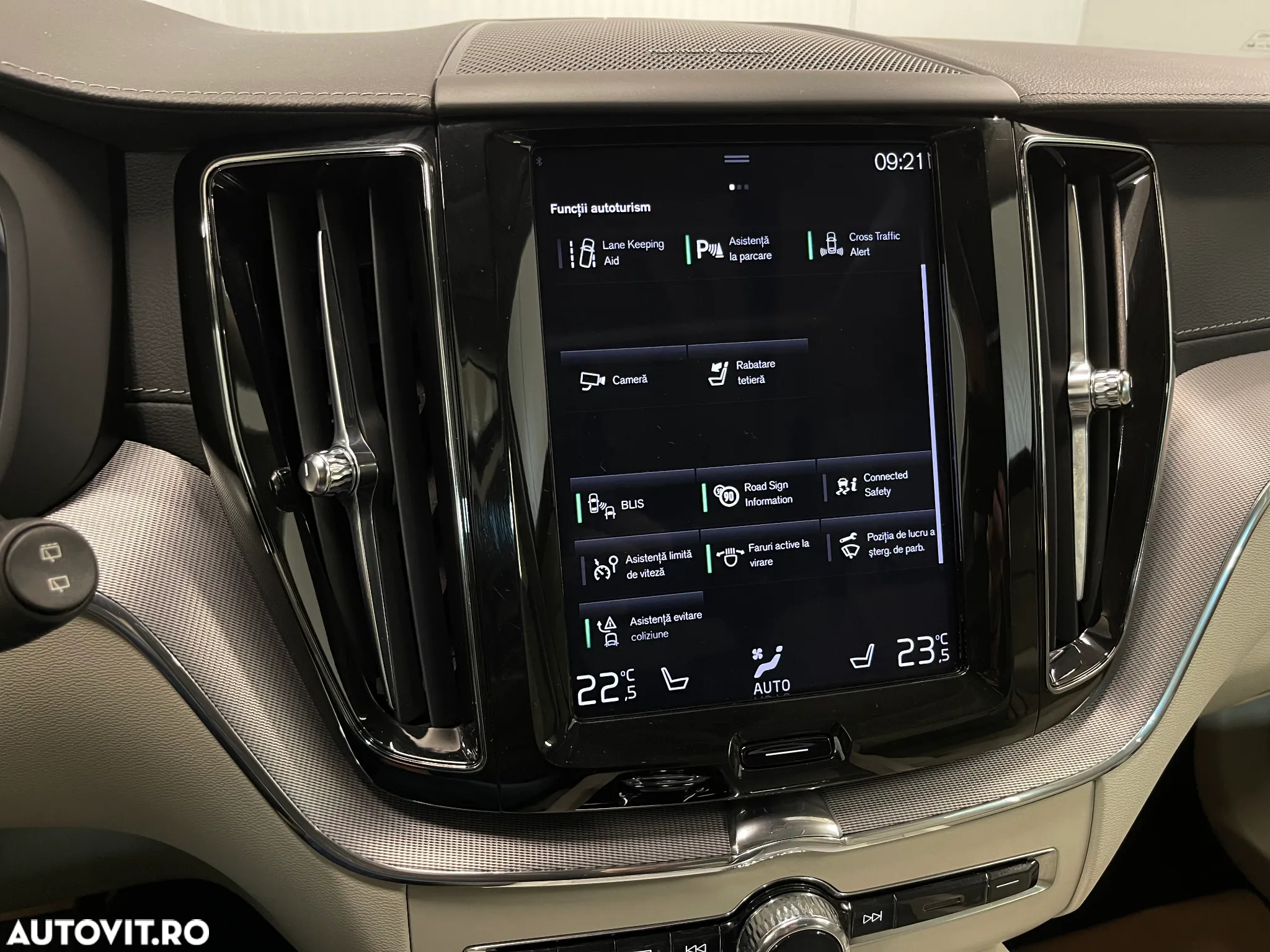 Volvo XC 60 Recharge T8 Twin Engine eAWD Inscription - 21