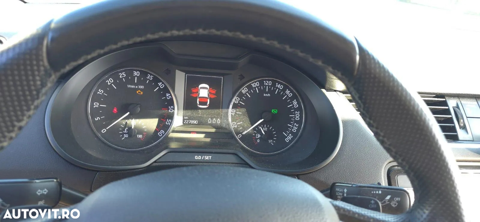 Skoda Octavia 1.6 TDI (Green tec) DSG Ambition - 11
