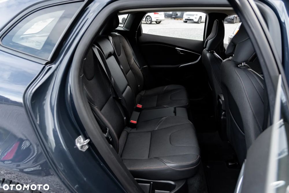 Volvo V40 Cross Country T4 AWD Geartronic Momentum - 21