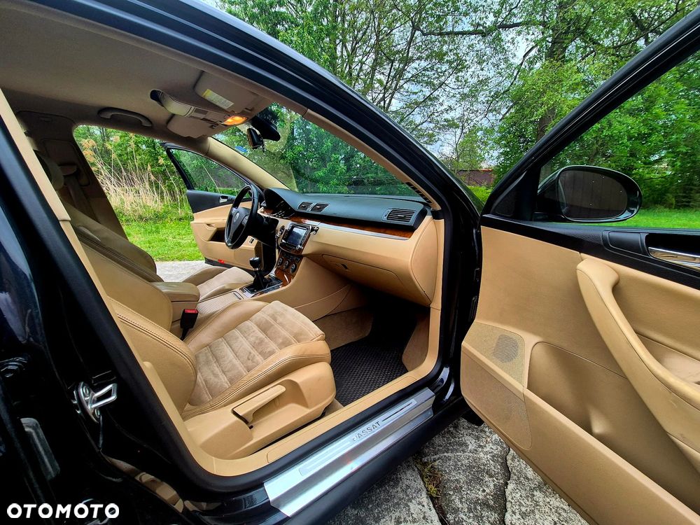 Volkswagen Passat 2.0 TDI Highline - 11