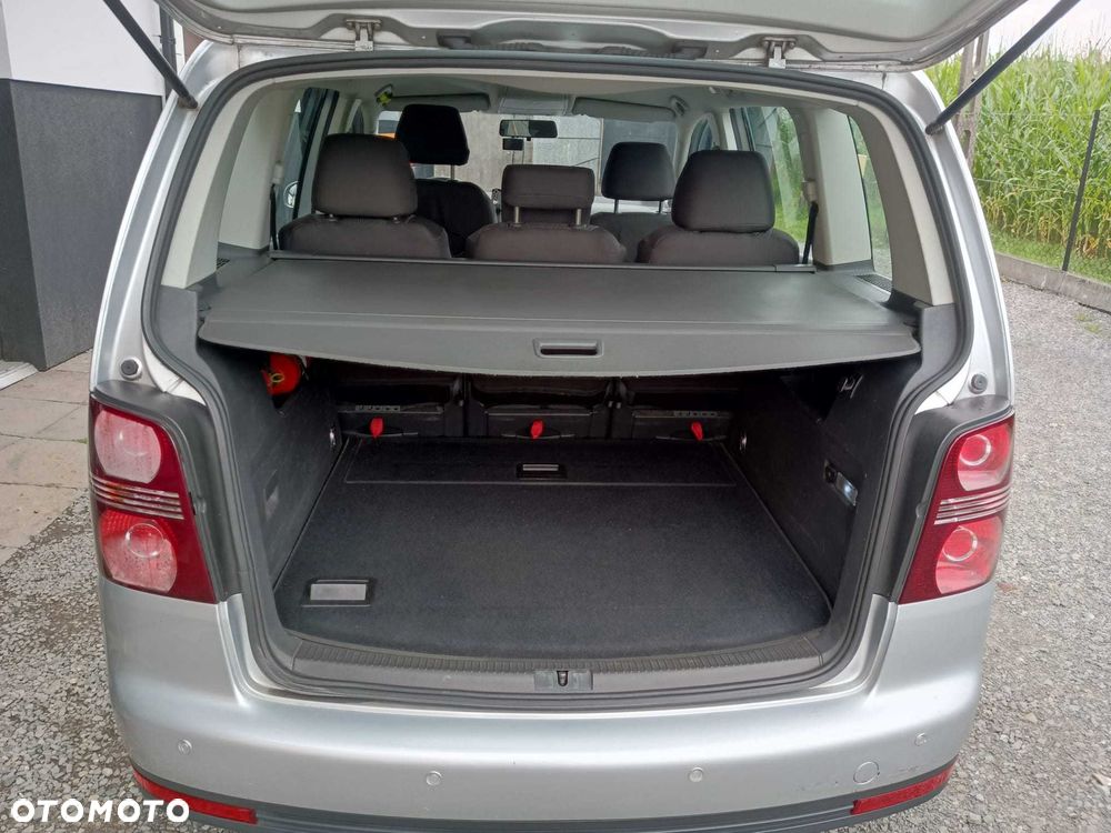 Volkswagen Touran - 7