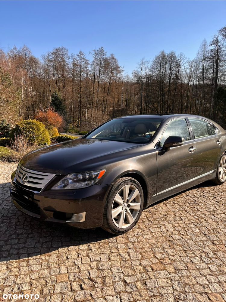 Lexus LS - 5