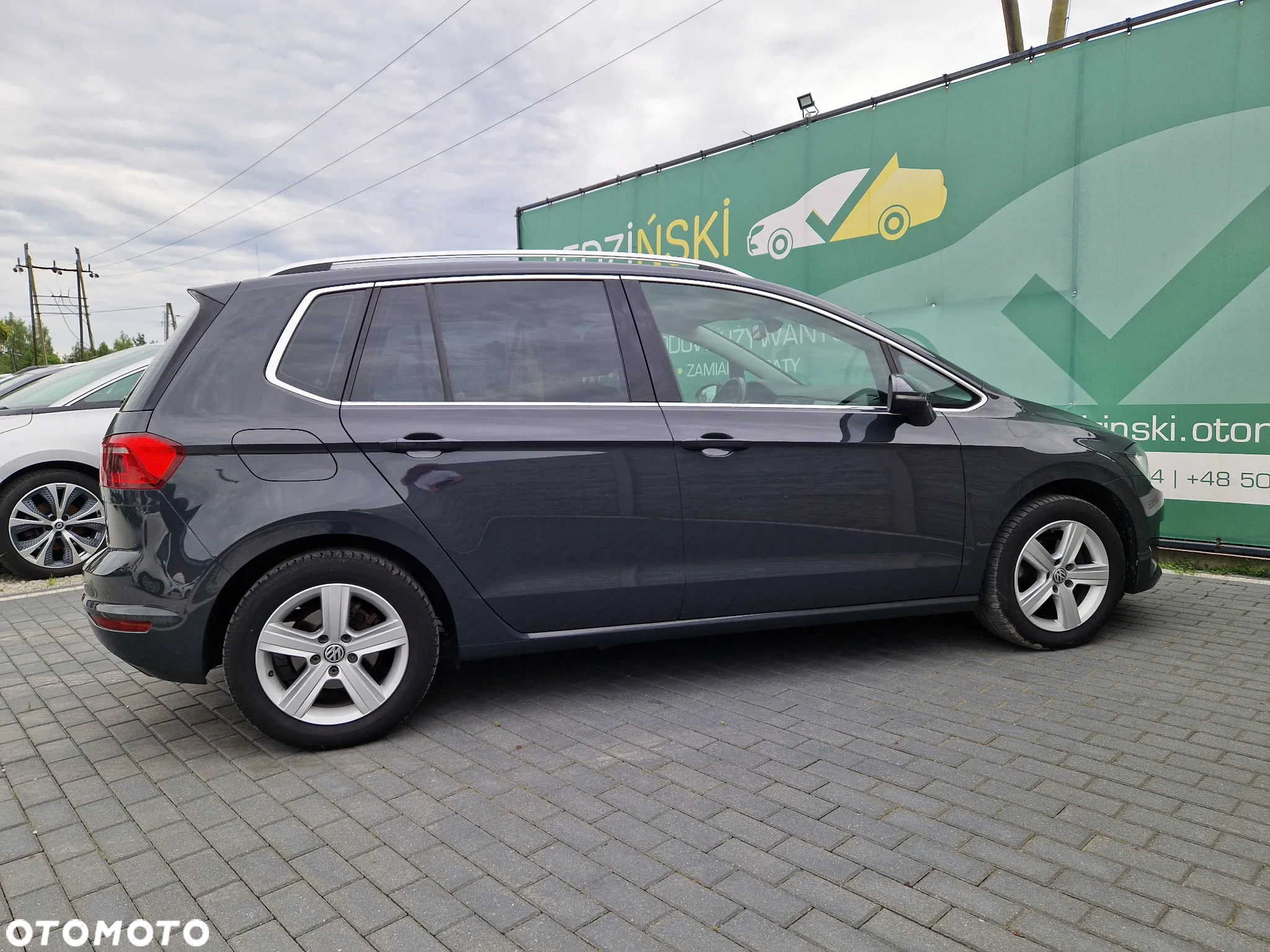Volkswagen Golf 1.6 TDI BlueMotion Technology Comfortline - 19