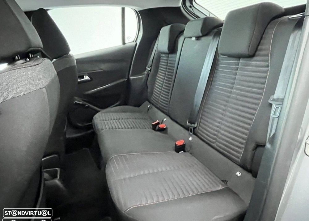 Peugeot 208 1.2 PureTech Active - 12