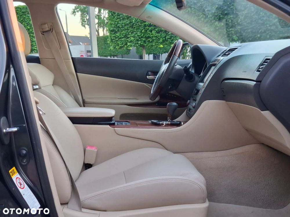 Lexus GS 450h Prestige + - 17