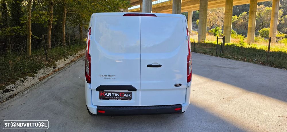 Ford Transit Custom L1H1 2.0 IVA DEDUTIVEL - 12