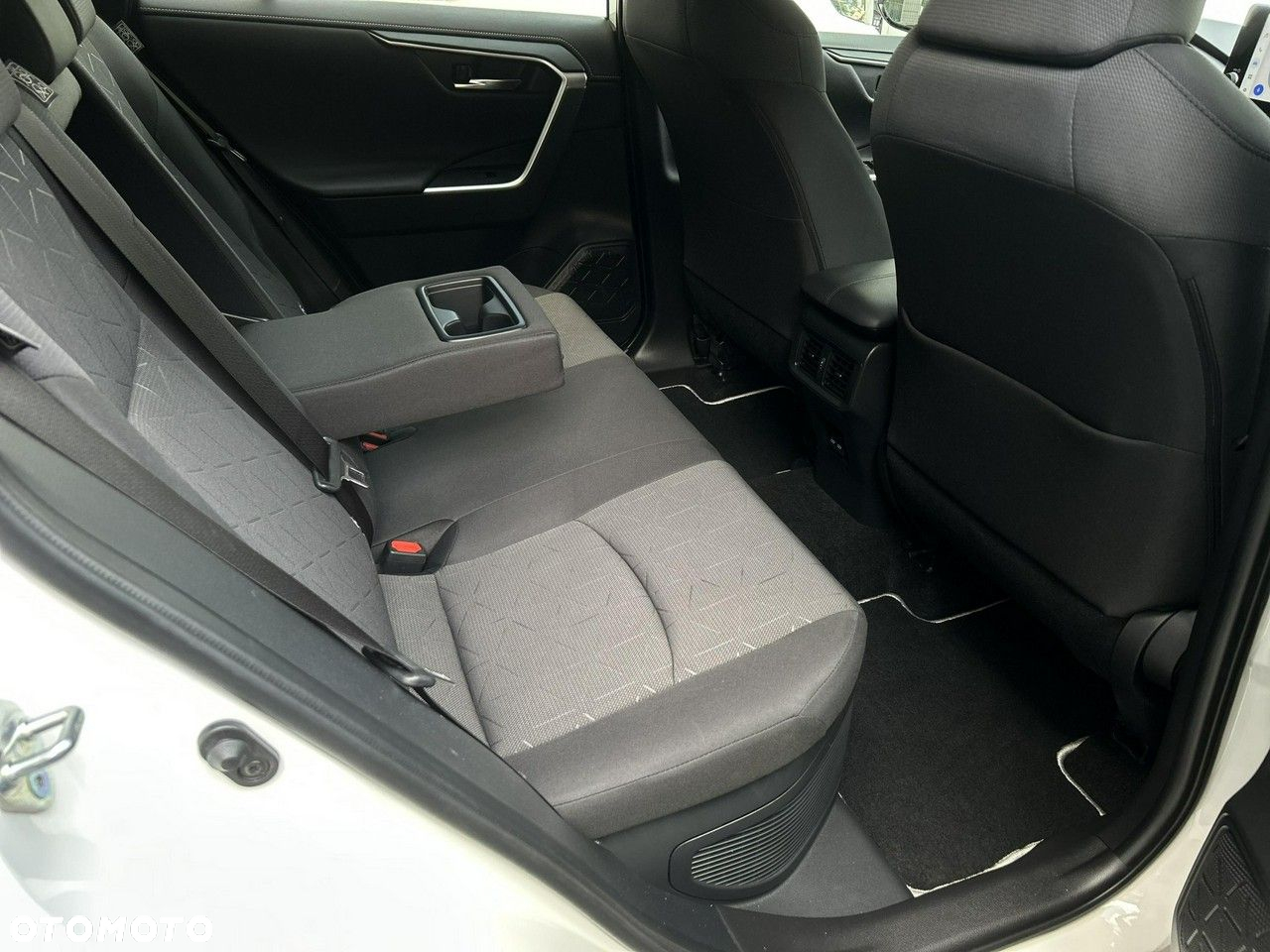 Toyota RAV4 - 13