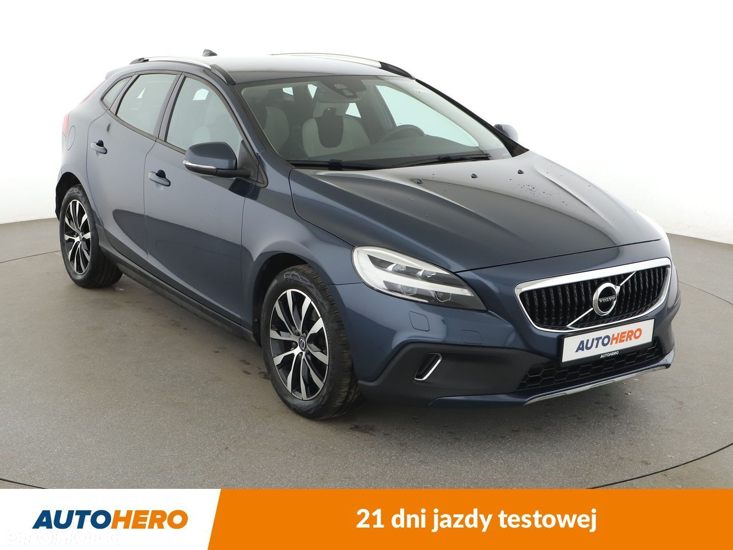 Volvo V40 Cross Country - 8