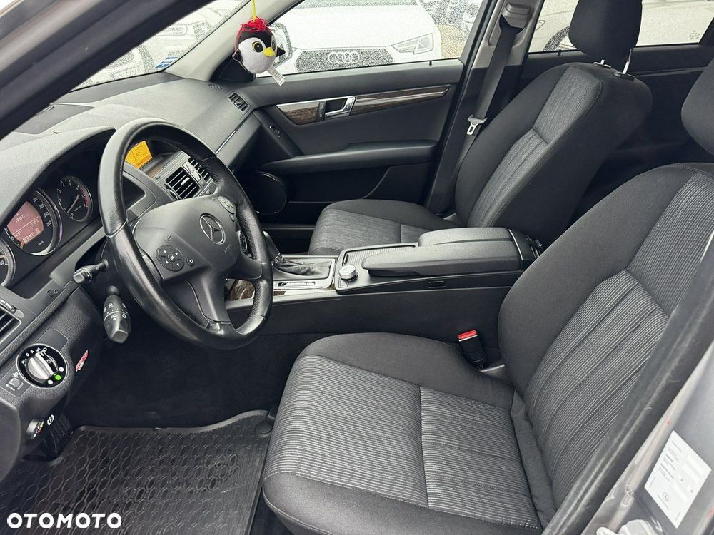 Mercedes-Benz Klasa C 200 (BlueEFFICIENCY) 7G-TRONIC Elegance - 27