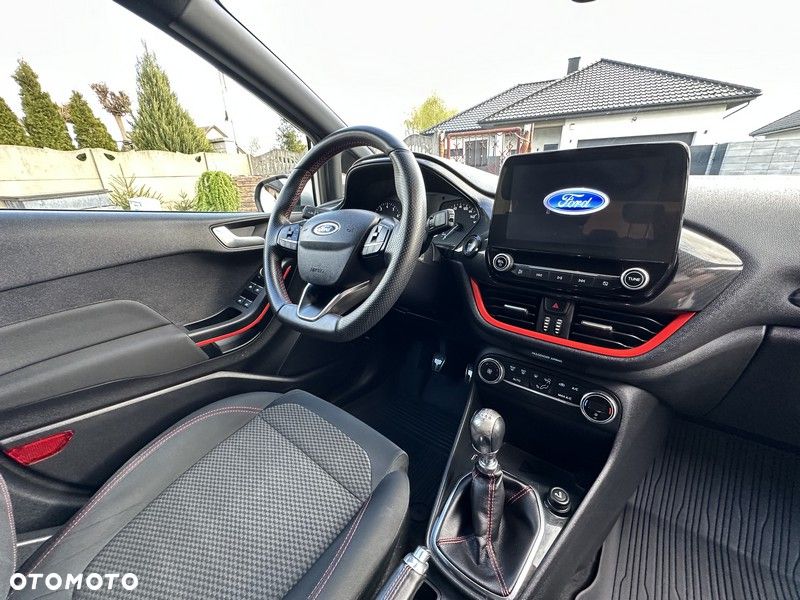 Ford Fiesta 1.0 EcoBoost STart-Stop ST-LINE - 29