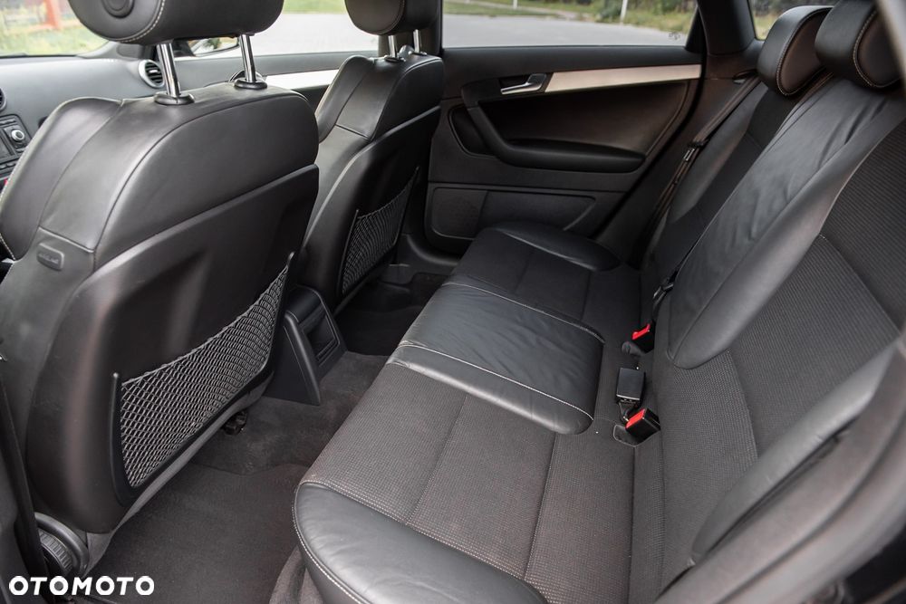 Audi A3 Sportback 2.0 TFSI (DSG) S tronic S line Sportpaket plus - 21