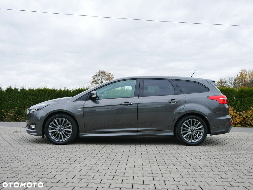 Ford Focus 1.5 EcoBoost Start-Stopp-System ST-Line - 2