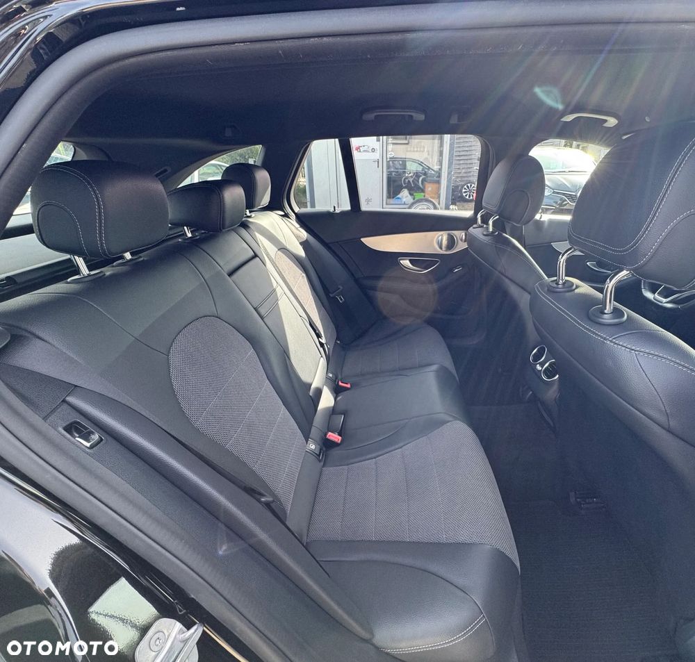 Mercedes-Benz Klasa C 220 d T 9G-TRONIC AMG Line - 29