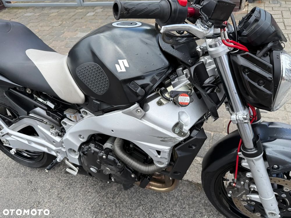 Suzuki GSR - 20