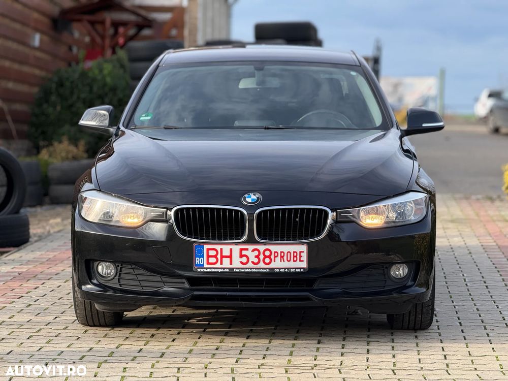 BMW Seria 3 320d Aut. - 9