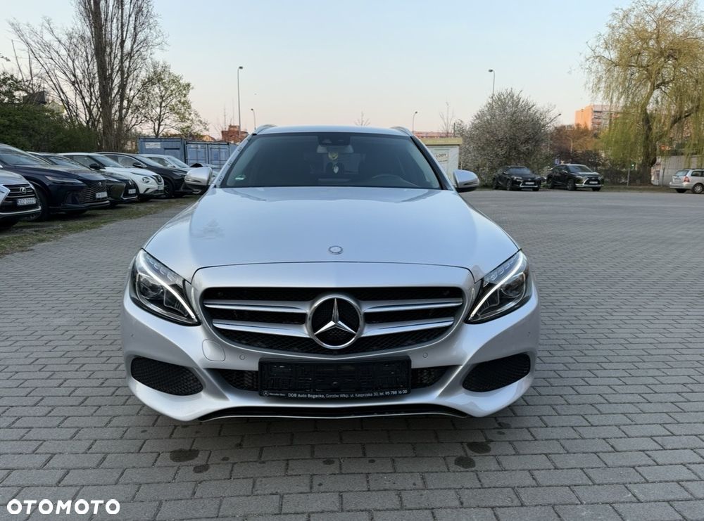 Mercedes-Benz Klasa C 180 7G-TRONIC - 2