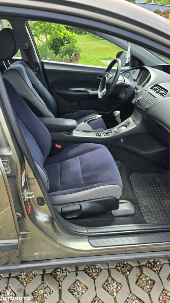 Honda Civic 1.8 Sport - 12