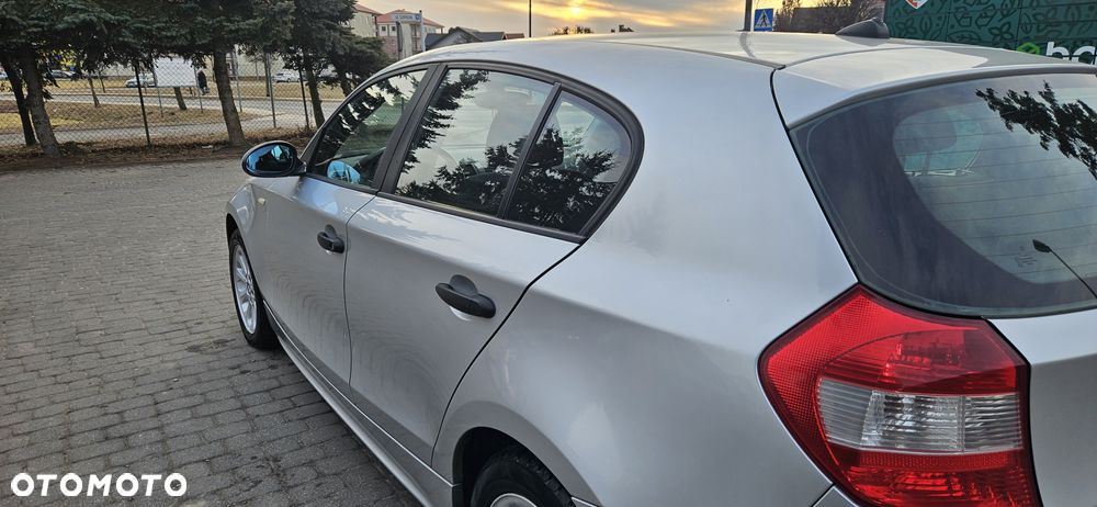 BMW Seria 1 - 22