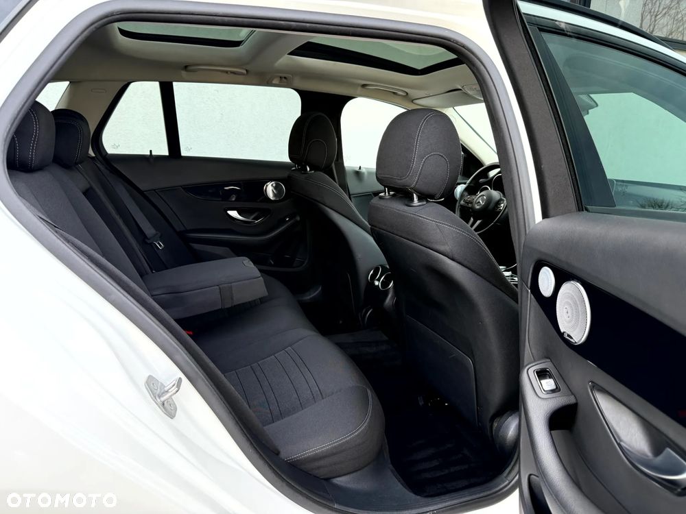 Mercedes-Benz Klasa C 220 d 9G-TRONIC Avantgarde - 21