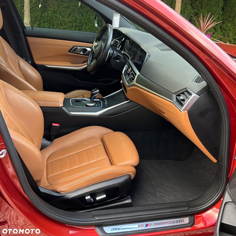 BMW Seria 3 330i xDrive M Sport sport - 30