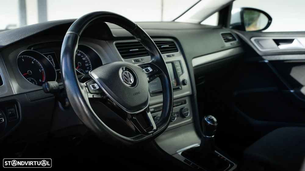 VW Golf Variant 1.6 TDi Confortline - 17