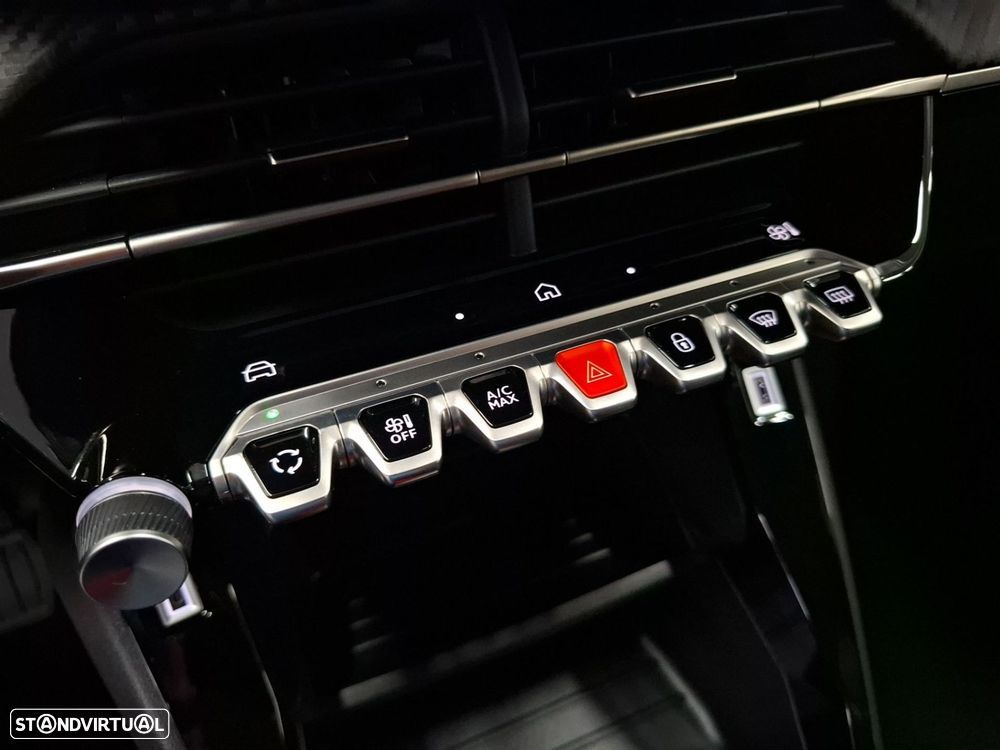 Peugeot 208 1.2 Hybrid Allure e-DCS6 - 19