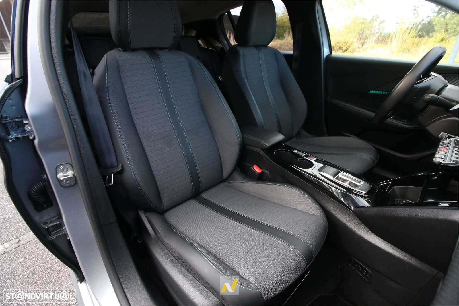 Peugeot e-208 Active - 8
