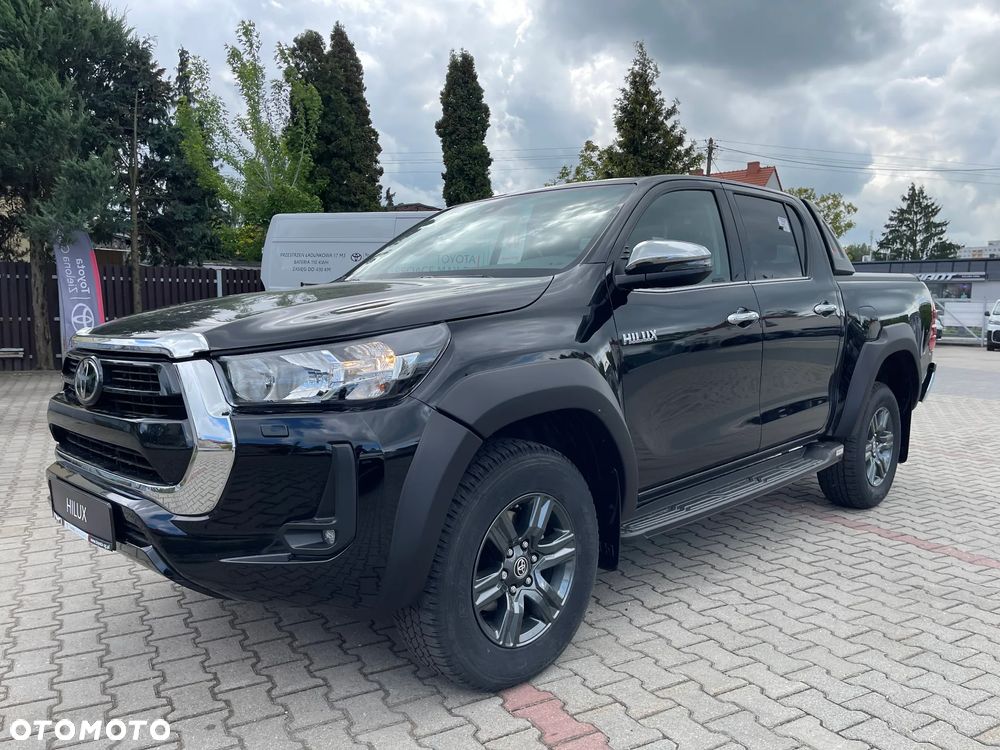 Toyota Hilux - 1