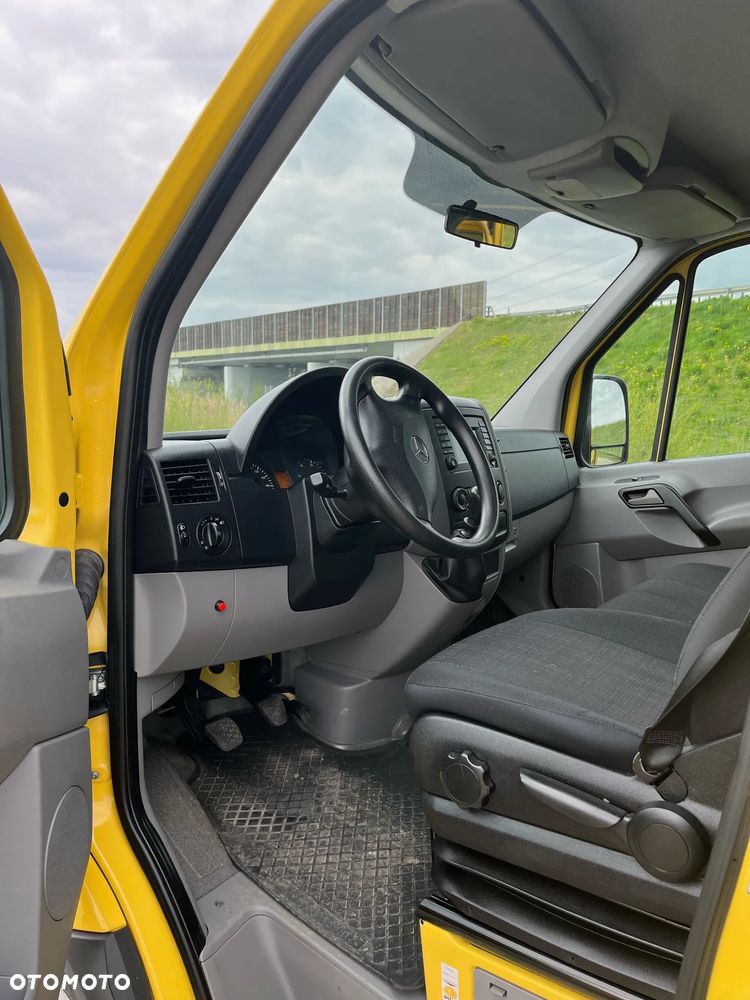 Mercedes-Benz Sprinter - 10