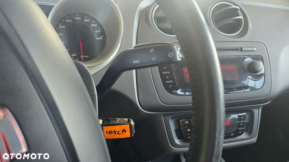 Seat Ibiza 1.4 16V Style - 39