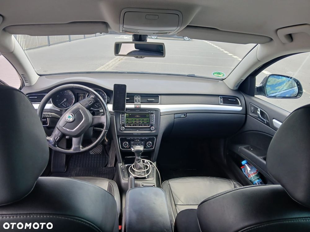 Skoda Superb 2.0 TSI Active DSG - 6