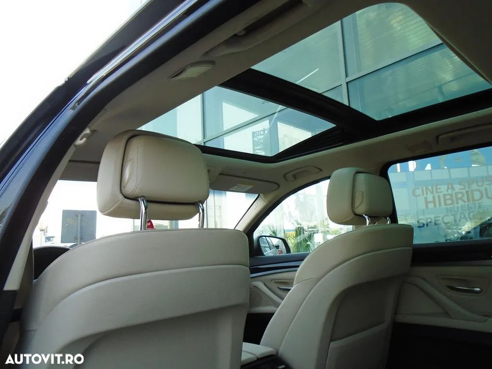 BMW Seria 5 520d Touring Aut. Modern Line - 13