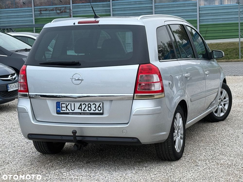 Opel Zafira 1.8 Cosmo - 9