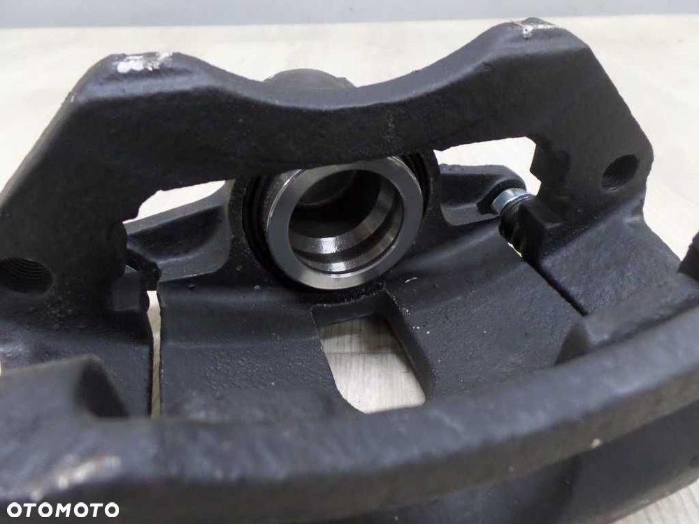 MITSUBISHI CANTER FUSO 7C18 4.9 DID ZACISK PRZOD PRAWY 07-12 - 5