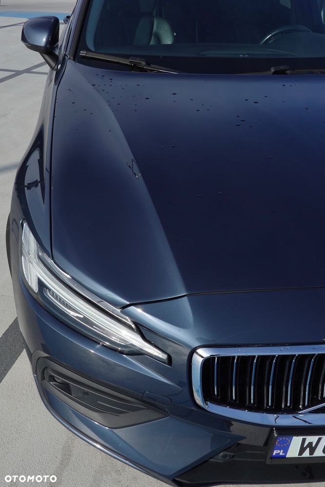 Volvo V60 2021 photo 3