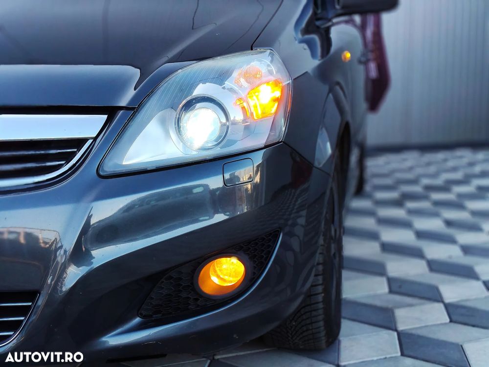 Opel Zafira 1.9 CDTI Automatik Innovation 110 Jahre - 9