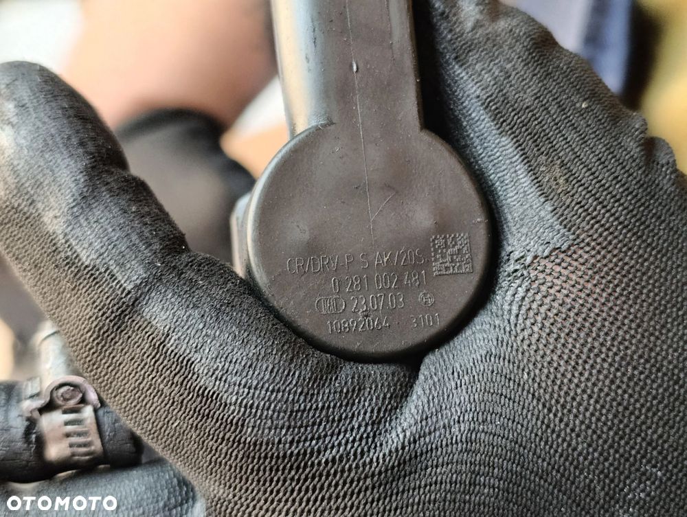 BMW 3 E46 listwa wtryskowa czujnik 2,0D 150KM lift 0281002481 - 2