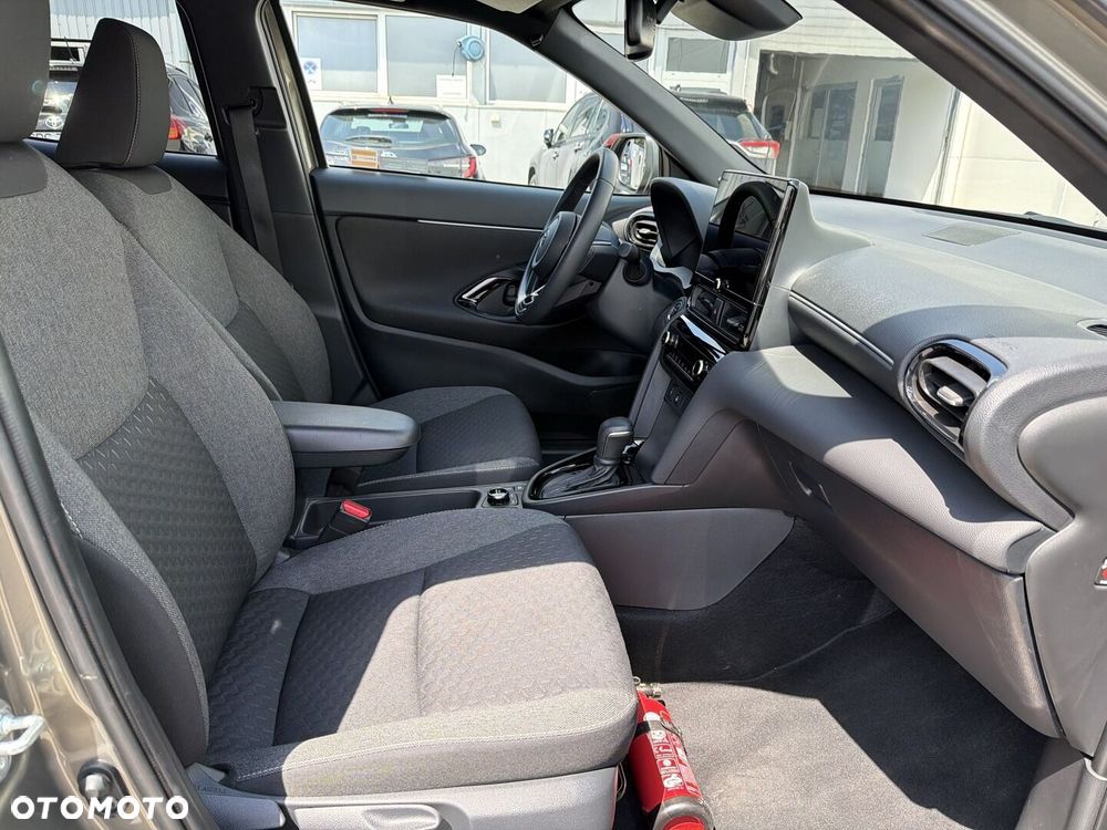 Toyota Yaris Cross Hybrid 1.5 Style AWD - 8