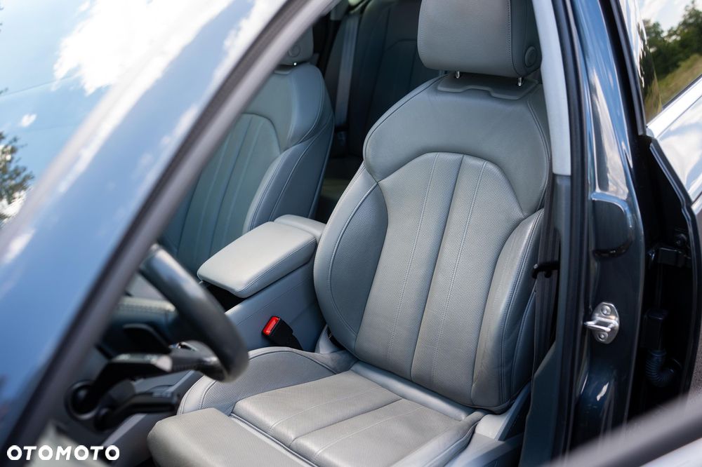 Audi A4 Limousine 2.0 TFSI quattro S tronic Ambiente - 18