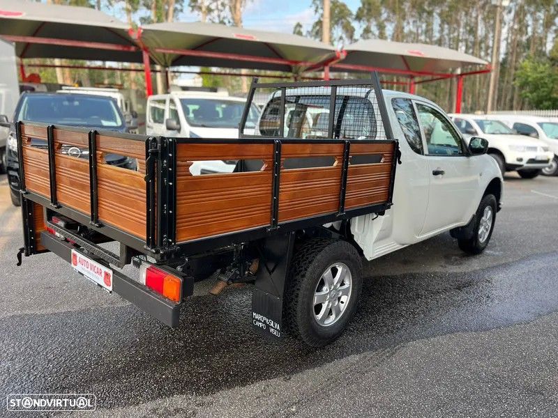 Mitsubishi L200 2.5 DI-D Club Invite AC 3L 4WD - 4