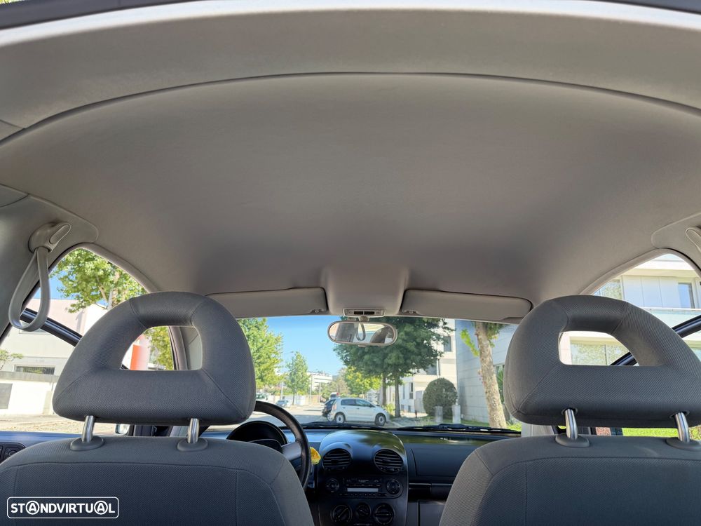 VW New Beetle 1.4 - 10