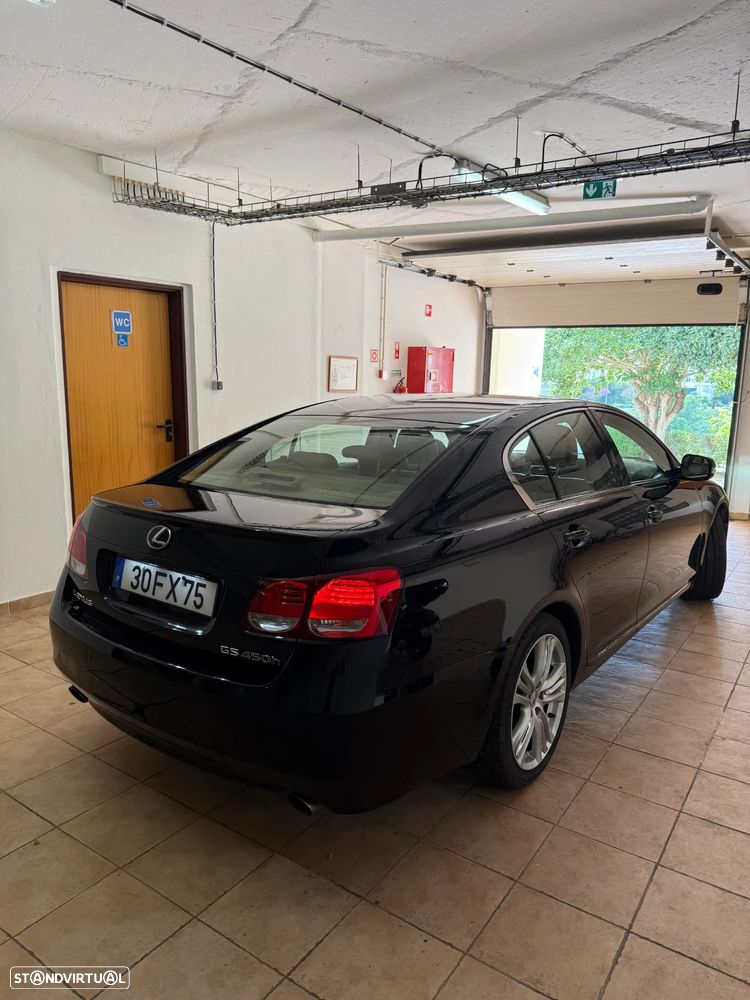 Lexus GS 450h - 21